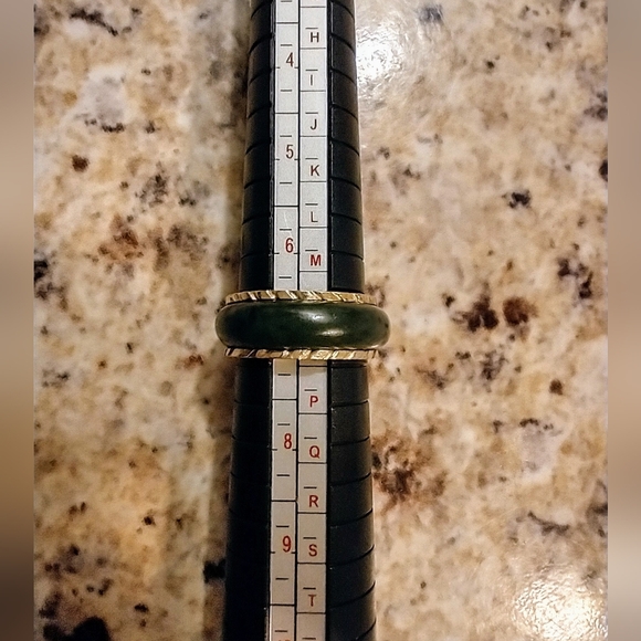 Eternity/Wedding Band Ring 14kt Gold band & Jade - Picture 15 of 16